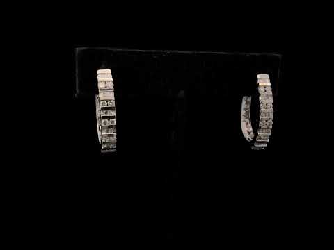 Rotating video showing the jewelry item