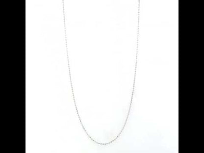 Rotating video showing the jewelry item