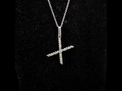 Rotating video showing the jewelry item