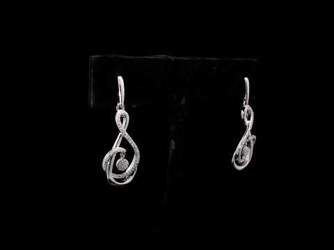 Rotating video showing the jewelry item