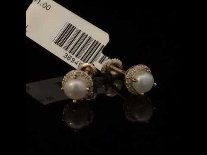 Rotating video showing the jewelry item