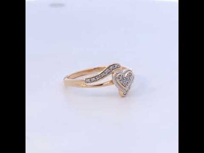 Rotating video showing the jewelry item