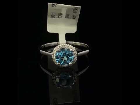 Rotating video showing the jewelry item