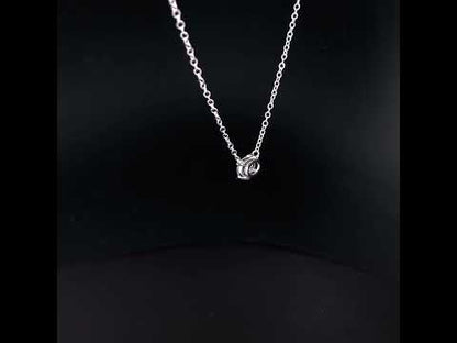 Rotating video showing the jewelry item