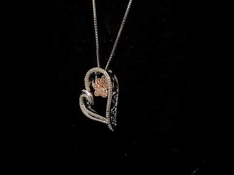 Rotating video showing the jewelry item