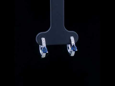 Rotating video showing the jewelry item