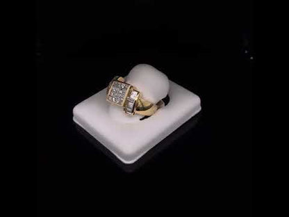 Rotating video showing the jewelry item