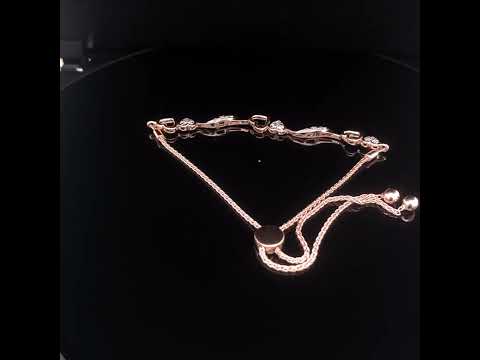 Rotating video showing the jewelry item