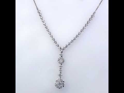 Rotating video showing the jewelry item