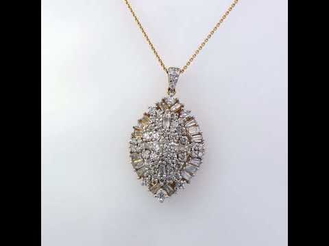 Rotating video showing the jewelry item