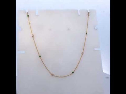 Rotating video showing the jewelry item