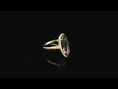 Rotating video showing the jewelry item