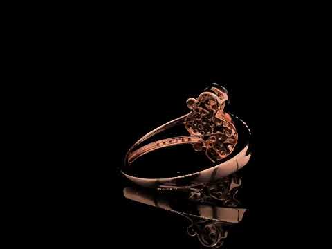 Rotating video showing the jewelry item