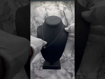 Rotating video showing the jewelry item