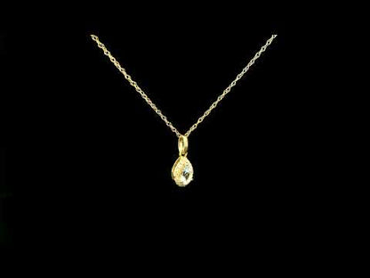 Rotating video showing the jewelry item