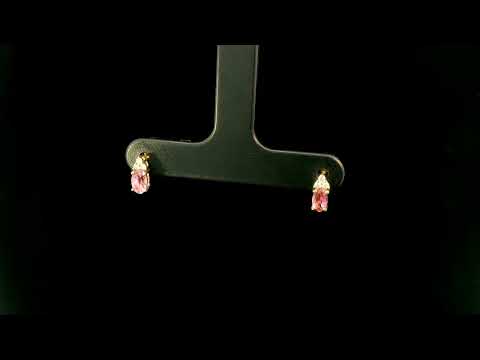 Rotating video showing the jewelry item