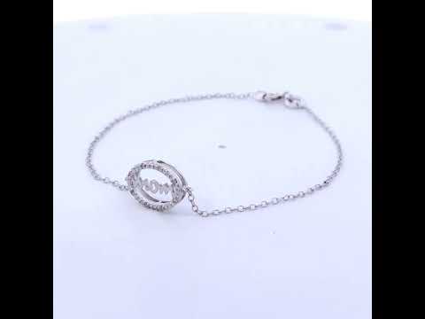 Rotating video showing the jewelry item