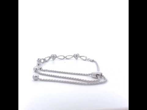 Rotating video showing the jewelry item