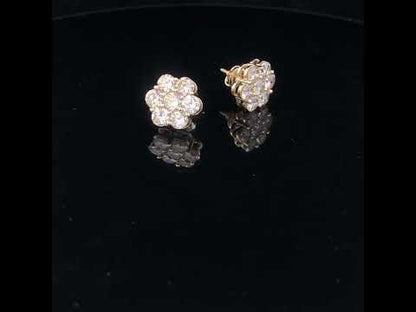 Rotating video showing the jewelry item