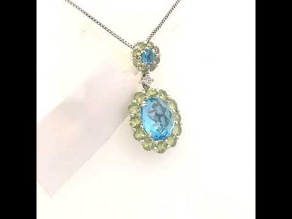 Rotating video showing the jewelry item