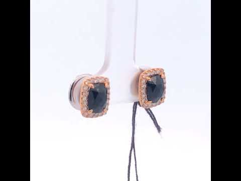 Rotating video showing the jewelry item