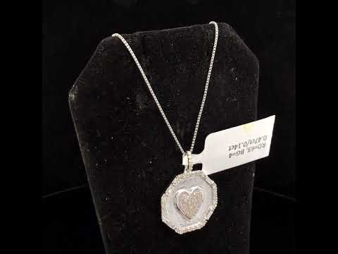 Rotating video showing the jewelry item