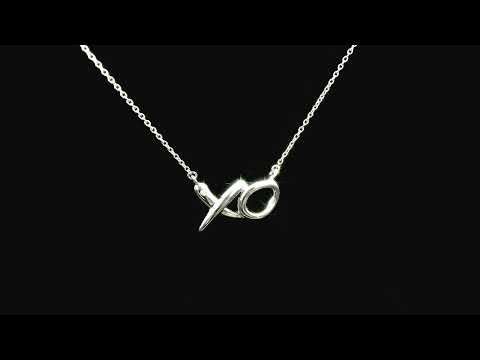 Rotating video showing the jewelry item