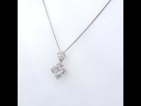Rotating video showing the jewelry item
