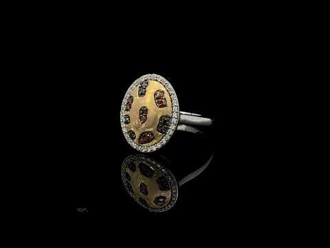 Rotating video showing the jewelry item