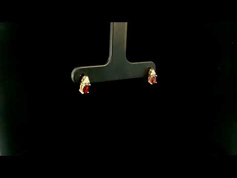 Rotating video showing the jewelry item