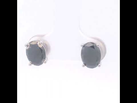 Rotating video showing the jewelry item