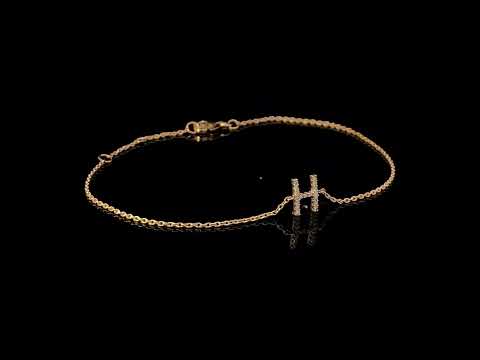 Rotating video showing the jewelry item