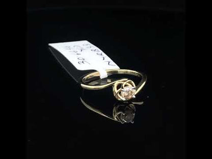 Rotating video showing the jewelry item