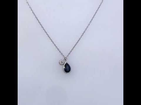 Rotating video showing the jewelry item