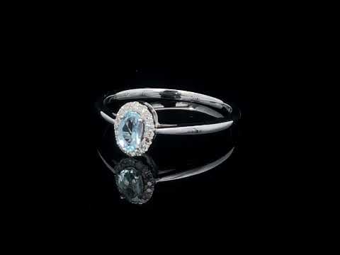 Rotating video showing the jewelry item