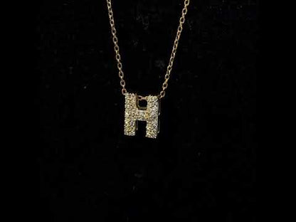 Rotating video showing the jewelry item