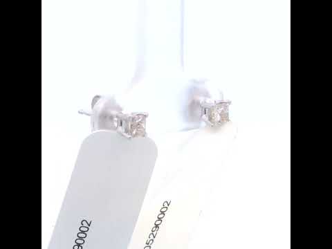 Rotating video showing the jewelry item