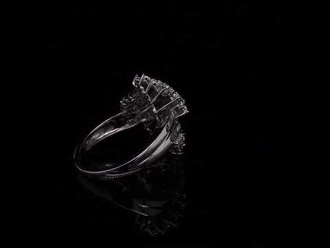 Rotating video showing the jewelry item