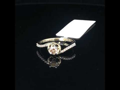 Rotating video showing the jewelry item