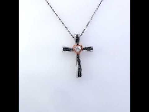 Rotating video showing the jewelry item