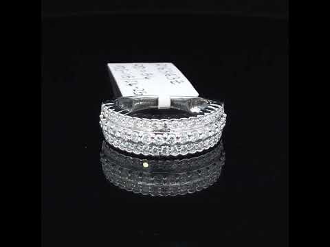 Rotating video showing the jewelry item