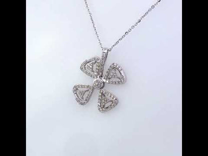 Rotating video showing the jewelry item