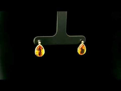 Rotating video showing the jewelry item