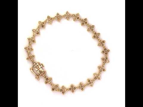 Rotating video showing the jewelry item