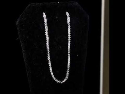 Rotating video showing the jewelry item