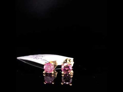 Rotating video showing the jewelry item