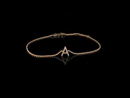 Rotating video showing the jewelry item