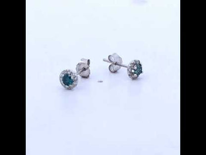 Rotating video showing the jewelry item