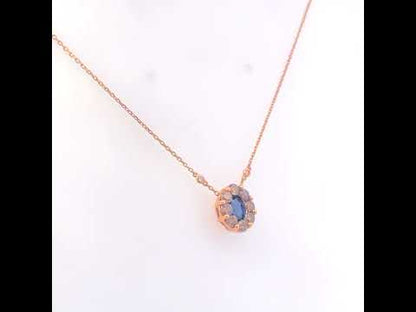 Rotating video showing the jewelry item