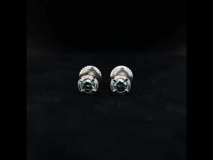 Rotating video showing the jewelry item